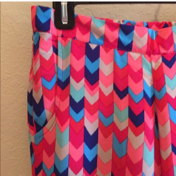 Gorgeous and Classy Dean trouser. Size S, M, L. - Picture 2 of 8